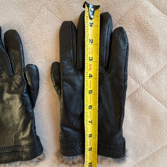 Black Leather Gloves with Fur Trim - Picture 3 of 7